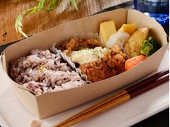 ナチュラルローソン 十六穀ごはんのチキン南蛮弁当 商品写真