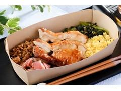 ナチュラルローソン 鶏の山椒焼とそぼろ弁当 商品写真