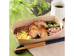 ナチュラルローソン 鶏の山椒七味焼とそぼろ弁当 商品写真