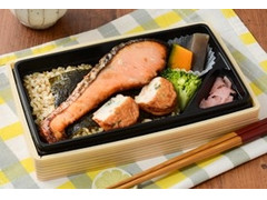 ナチュラルローソン 玄米ご飯と鮭の酒糀焼き弁当 商品写真