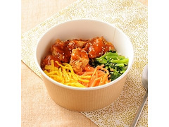 ナチュラルローソン ヤンニョムチキン丼 五穀ご飯 商品写真