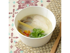 ナチュラルローソン トムカーガイ タイ風鶏肉のココナッツミルクスープ 商品写真
