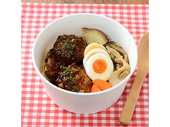 ナチュラルローソン 赤ワイン仕立てのきのこソースで食べる豆腐ハンバーグ丼