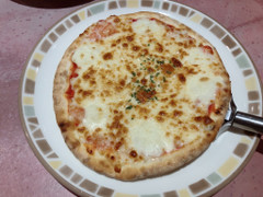 サイゼリヤ Wチーズ マルゲリータピザ