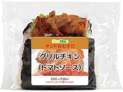 ニューデイズ サンドおむすびグリルチキン トマトソース 商品写真