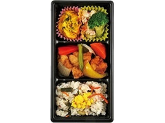 ニューデイズ 山菜雑穀米入りご飯と鶏唐揚バルサミコ風味弁当 商品写真