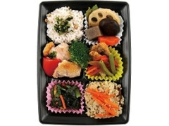 2種ご飯といろいろおかずの弁当 塩糀チキンと鯵竜田