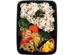 ニューデイズ もち麦雑穀米入りご飯と豚しゃぶ弁当 青しそ仕立て 商品写真