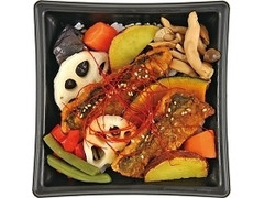 ニューデイズ 秋刀魚の竜田揚げと彩り野菜弁当 商品写真