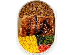 二色そぼろと鶏照焼弁当