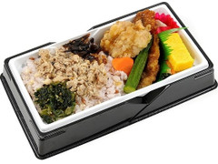 ニューデイズ あじほぐしご飯と竜田揚げ弁当 商品写真