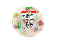 ニューデイズ カリカリ梅と北海道産枝豆おにぎり 商品写真
