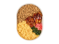 二色そぼろと鶏照焼弁当