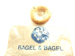 BAGEL＆BAGEL 米粉あずき餅ベーグル かしわ餅風 商品写真