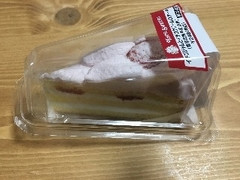 セイコーマート YOUR SWEETS YOUR SWEETS イチゴジャムとイチゴクリームのケーキ 豊富町産牛乳使用 商品写真