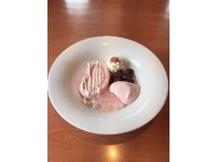 デニーズ 桜のロールケーキ 商品写真