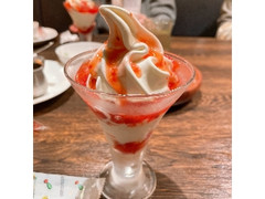 北海道ソフトクリーム イチゴソース