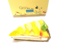 キルフェボン 2色の桃とはちみつヨーグルトムースのタルト 商品写真