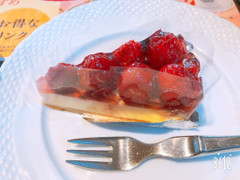 星乃珈琲店 苺のレアチーズケーキ