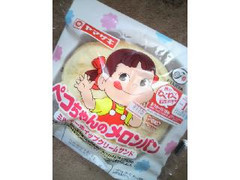ヤマザキ ペコちゃんのメロンパン ミルキーホイップクリームサンド 商品写真