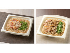 ファミリーマート ソースとんこつ味 大盛 焼ラーメン 商品写真