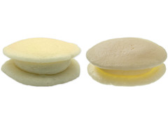 セブン-イレブン 北海道産クリームチーズ使用 ふわもちレアチーズどら 商品写真