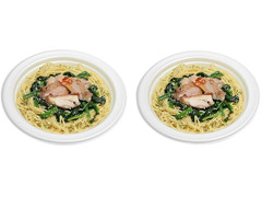 セブン-イレブン チキンとほうれん草のペペロンチーノ 商品写真