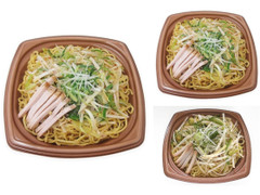 セブン-イレブン ごま油香るねぎ焼そば 商品写真