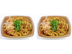 セブン-イレブン 麺大盛豚肉焼うどん ピリ辛ソース味 商品写真