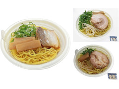 セブン-イレブン ミニ醤油豚骨ラーメン 商品写真
