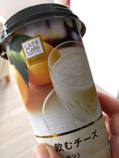 「ローソン Uchi Cafe’ SWEETS 飲むチーズ レモン カップ200g」のクチコミ画像 by こゆさん