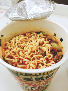 「マルちゃん 本気盛 スープが辛いねぎラーメン カップ105g」のクチコミ画像 by etamo8さん
