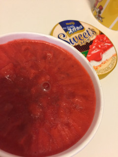 「明治 エッセルスーパーカップ Sweet’s 苺ショートケーキ カップ172ml」のクチコミ画像 by そうまみかんさん