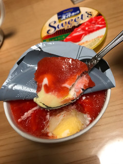 「明治 エッセルスーパーカップ Sweet’s 苺ショートケーキ カップ172ml」のクチコミ画像 by いあんさん