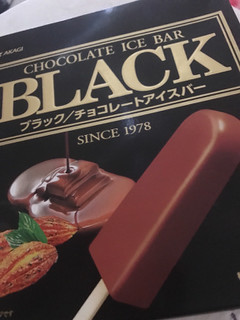 「赤城 ブラック チョコレートアイスバー 7本入り 箱371ml」のクチコミ画像 by SweetSilさん
