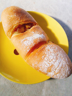 「セブンプレミアム ソフトなフランスパン アップルカスタード 袋1個」のクチコミ画像 by はるるそらさん