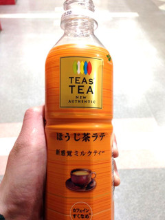 「伊藤園 TEAs’ TEA NEW AUTHENTIC ほうじ茶ラテ ペット450ml」のクチコミ画像 by レビュアーさん