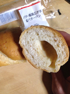 「ファミリーマート 塩バターパン」のクチコミ画像 by ポロリさん
