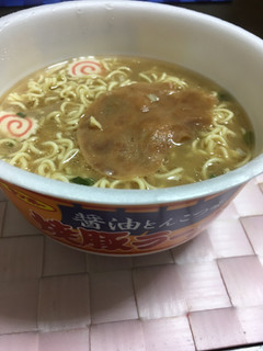 「サンポー食品 焼豚ラーメン 焼豚ラーメン 醤油とんこつ味 1個」のクチコミ画像 by レビュアーさん