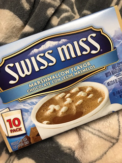 「スイスミス ミルクチョコレートマシュマロ入 箱280g」のクチコミ画像 by SweetSilさん