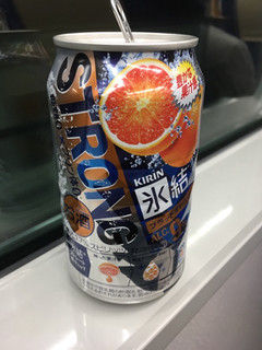 「KIRIN 氷結 ストロング ブラッドオレンジ 缶350ml」のクチコミ画像 by レビュアーさん