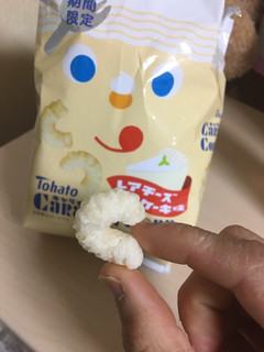 「東ハト キャラメルコーン レアチーズケーキ味 袋77g」のクチコミ画像 by モモコとモココさん