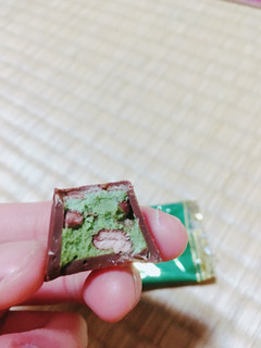 「不二家 ルックロイヤル 日本の美味しい甘味 抹茶小豆 箱8粒」のクチコミ画像 by 抹茶大好きさん