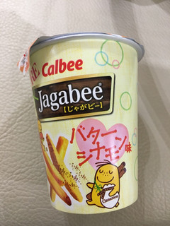 「カルビー Jagabee バターシナモン味 カップ38g」のクチコミ画像 by かおるうさん