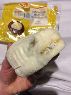 「ファミリーマート たまごみたいな蒸しケーキ カスタード＆ホイップ」のクチコミ画像 by Ryo----Nさん