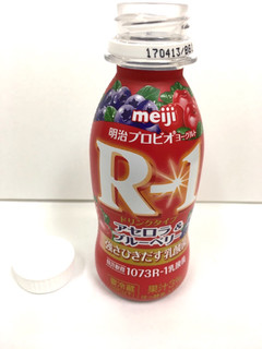 「明治 プロビオヨーグルト R‐1ドリンクタイプ アセロラ＆ブルーベリー ボトル112ml」のクチコミ画像 by レビュアーさん