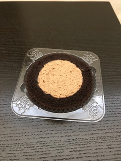 「ローソン Uchi Cafe’ SWEETS プレミアムチョコロールケーキ 袋1個」のクチコミ画像 by しろまゆさん