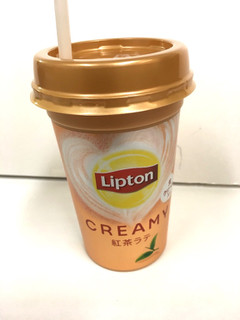 「リプトン CREAMY 紅茶ラテ カップ240ml」のクチコミ画像 by レビュアーさん