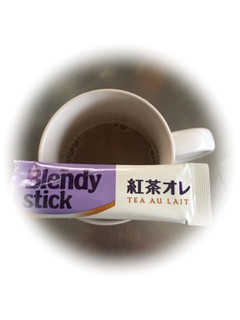 「ブレンディ スティック 紅茶オレ 芳醇ロイヤルミルクティー 箱11g×10」のクチコミ画像 by めーぐーさん