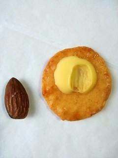 「三幸製菓 チーズアーモンド 袋16枚」のクチコミ画像 by お菓子な娘さん